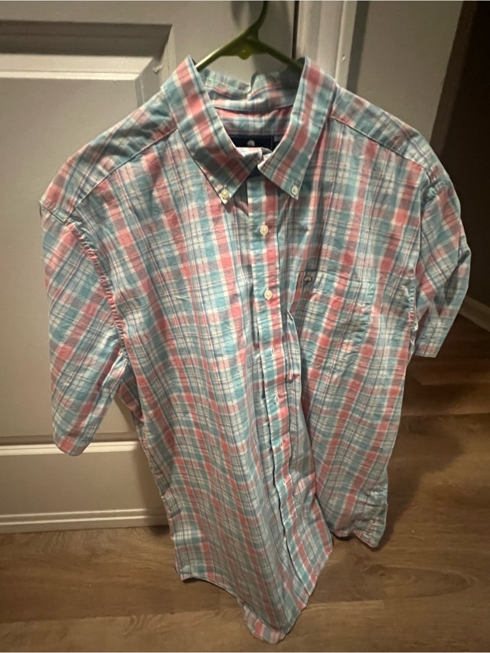 The Southern Shirt Company Short-Sleeve Plaid Button-Down in Light Blue & Pink